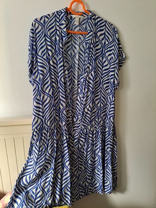 Vestido estampado amplio. Precio negociable.