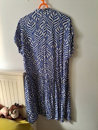 Vestido estampado amplio. Precio negociable.