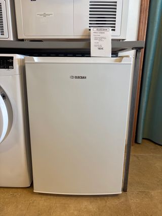 Mini congelador Elecsan 180C