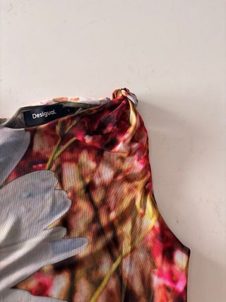 Top flores Desigual