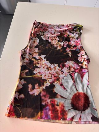 Top flores Desigual