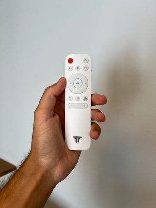 Proyector 1080P FULL HD NUEVO con apps instaladas