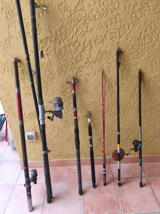 6 Cañas de pescar usadas