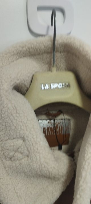 Cazadora marrón mujer