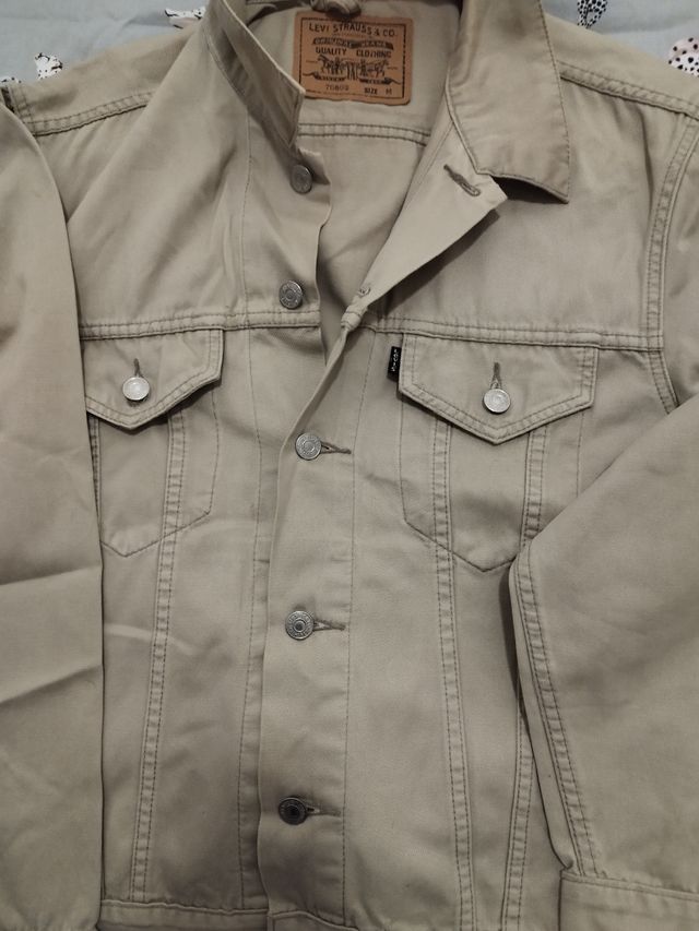 Cazadora Levi's beige talla M
