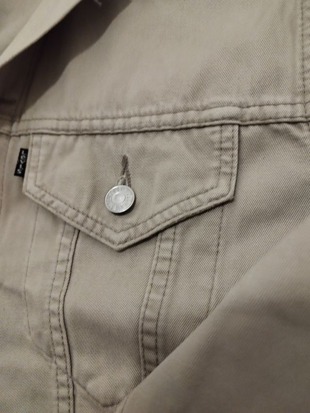 Cazadora Levi's beige talla M