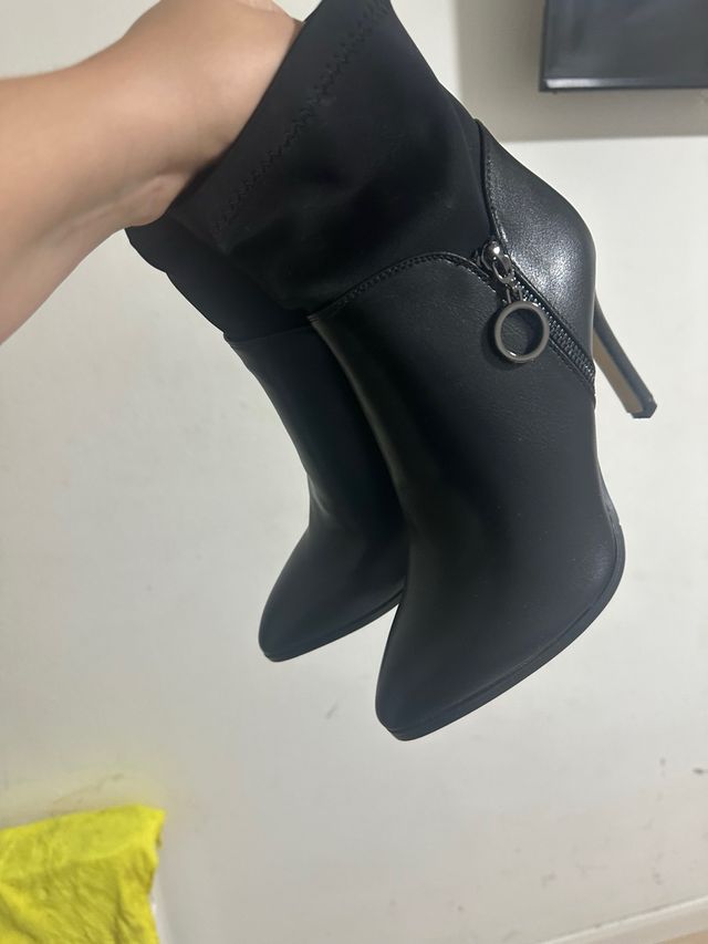 Stivali neri con tacco sottile