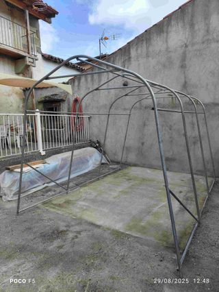 Carpa--garaje de 3,65 x 2,70m. se vende en Vitoria