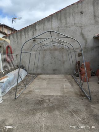 Carpa--garaje de 3,65 x 2,70m. se vende en Vitoria