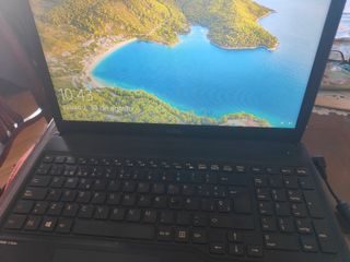 Portátil Fujitsu negro