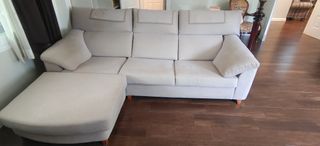 Sofá 3 plazas beige + puff