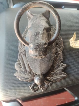 Llamador puerta caballo metal