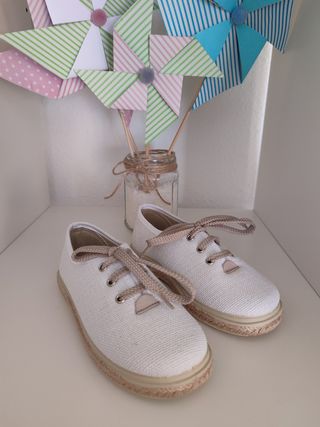 Zapatillas esparto blancas
