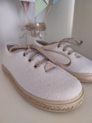 Zapatillas esparto blancas