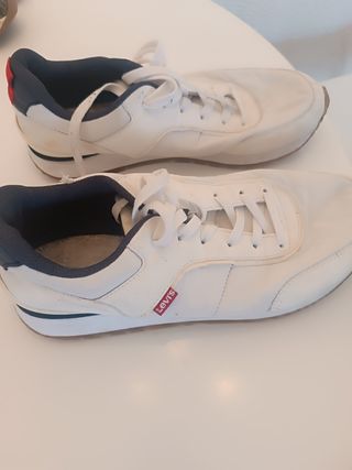 Zapatillas Levis blancas - casual