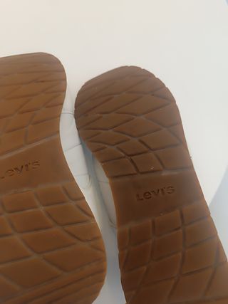 Zapatillas Levis blancas - casual