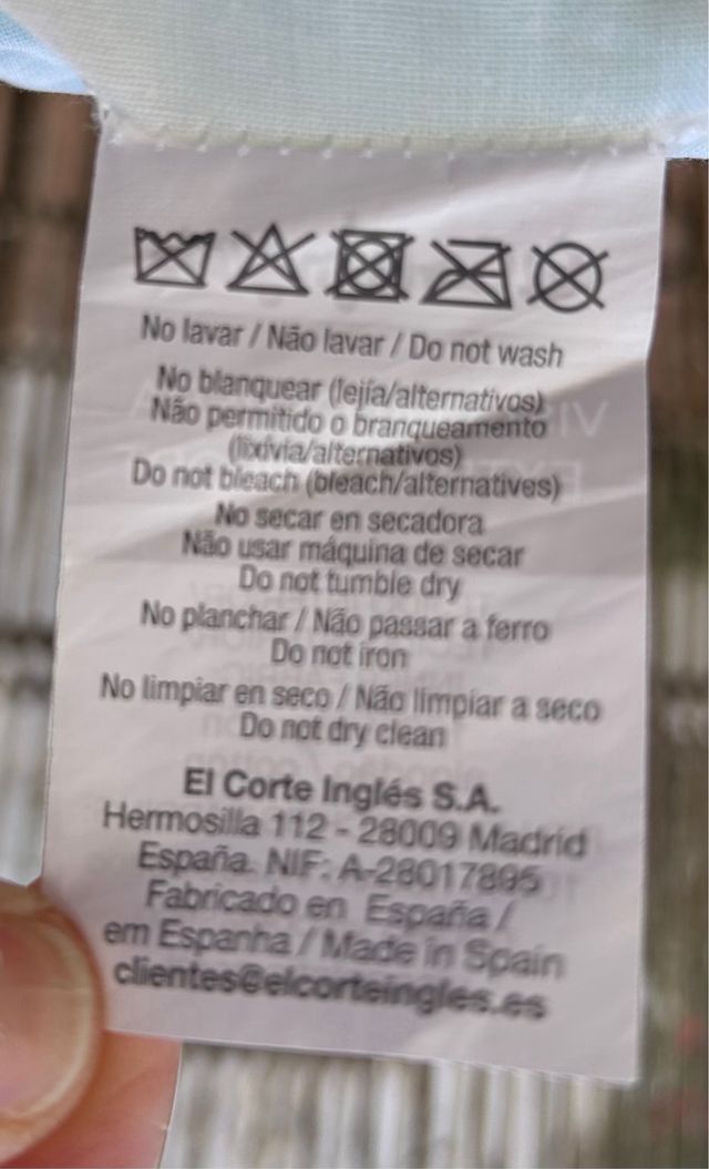 Almohada blanca - tejido suave, viscoelastica Aloe