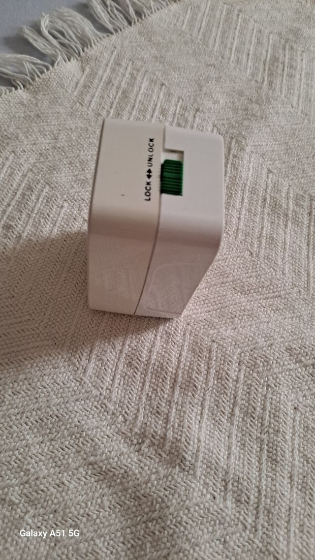 Adaptador de corriente universal