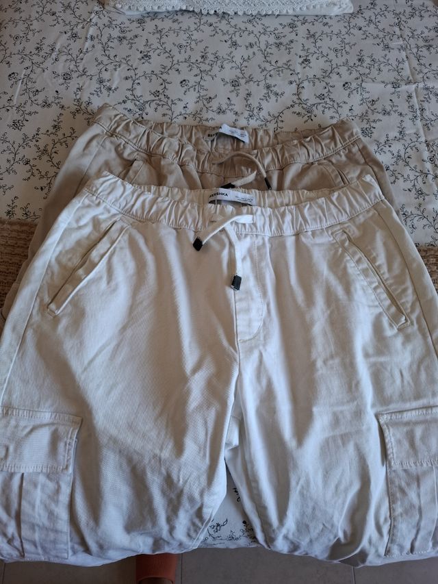 2 Pantalones Cargo Bershka - Beige/Blanco