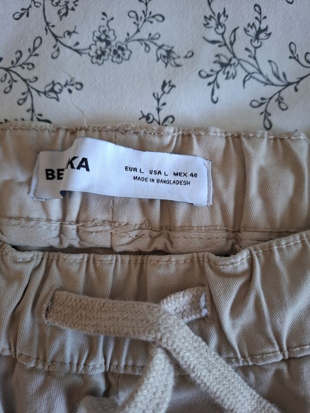 2 Pantalones Cargo Bershka - Beige/Blanco