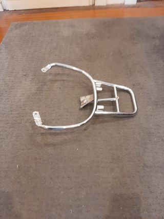 Soporte baúl Vespa 125 Primavera
