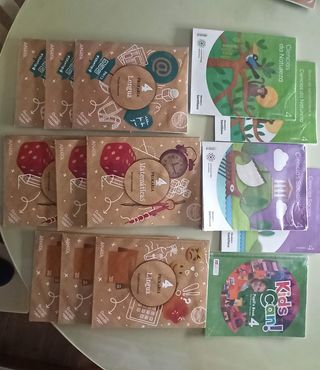 Libros texto Cuarto Primaria -Galicia. Buen estado