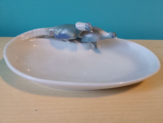 Piattino con volatili colorati, Metzler & Ortloff