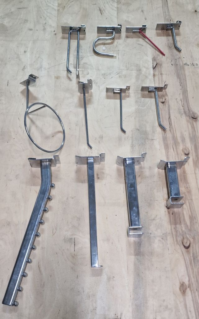 Ganchos y Percheros Metalicos