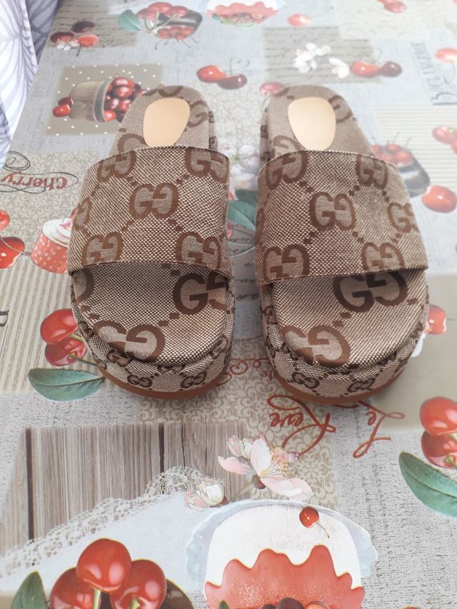 Chanclas Gucci Beige/Marrón - Talla 39