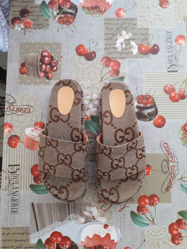Chanclas Gucci Beige/Marrón - Talla 39