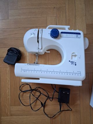Máquina coser Mini 675 Jata