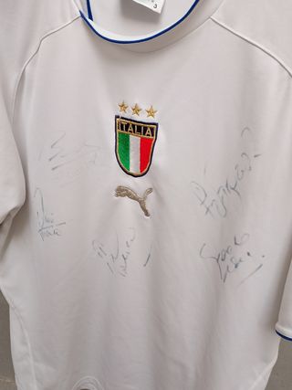 Maglia da calcio Italia Puma autografata tg L