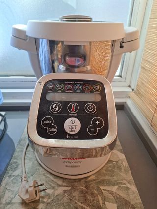 Molinex Companion: Robot Cocina