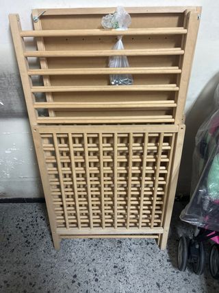Cuna de madera para bebé