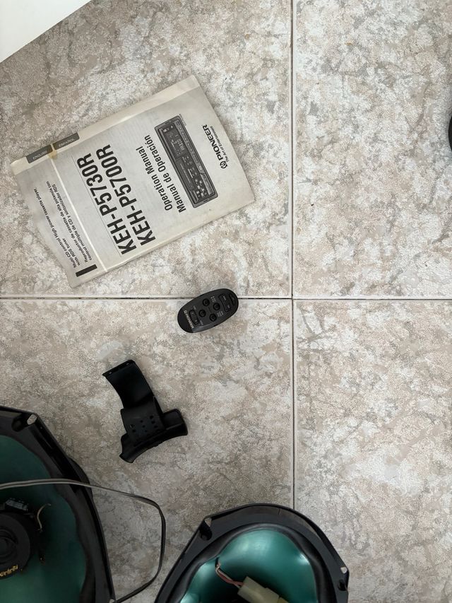 Radio Pioneer KEH-P5730R + CDX-P25