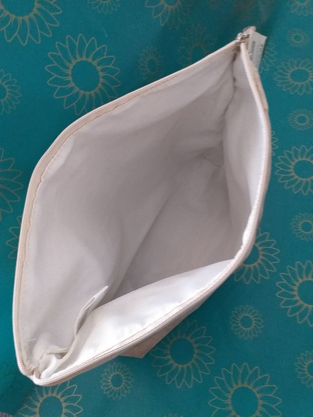 Neceser beige con detalle dorado - Imagine