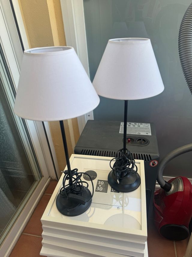 2 lámparas de mesita