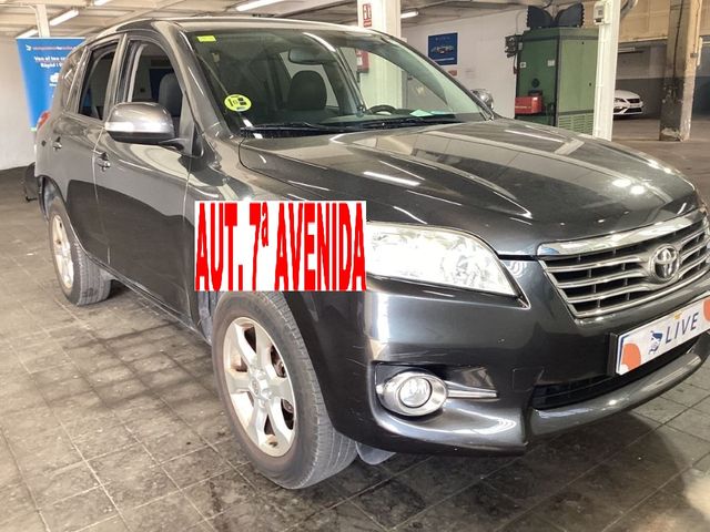 Toyota RAV4 2011