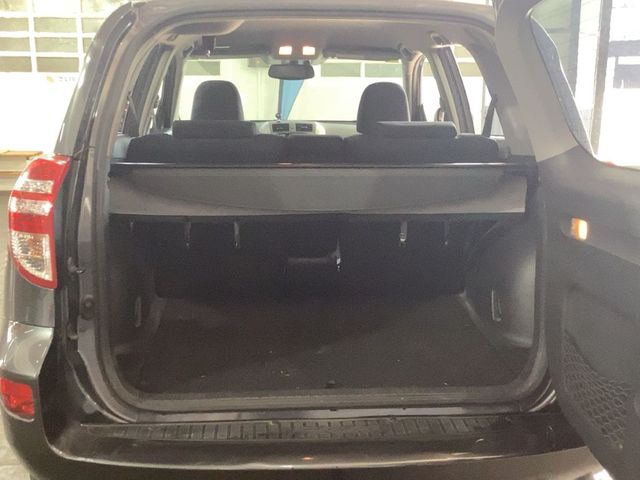 Toyota RAV4 2011
