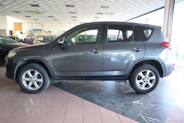 Toyota RAV4 2011