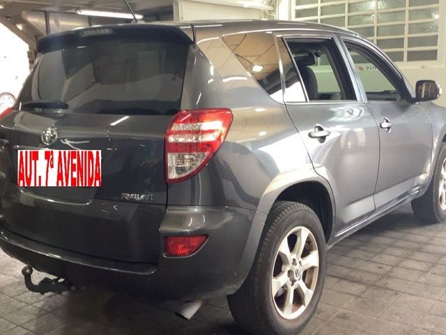 Toyota RAV4 2011