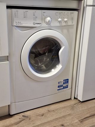 Lavadora-Secadora Indesit 7Kg