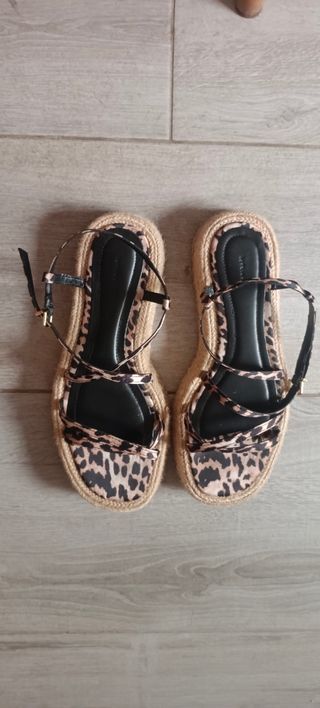 Sandalias plataforma animal print