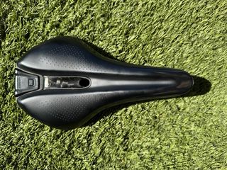 Sillín bici carbono Cadex (Giant)

