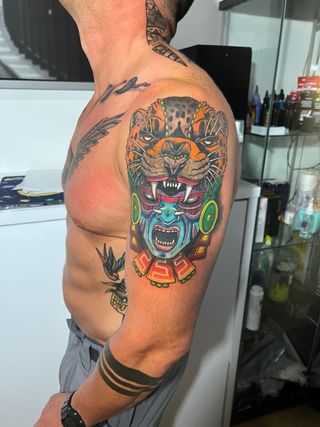 tatuador experto