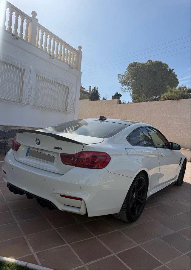 BMW M4 compett 2018 40 mil km 