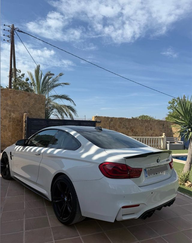 BMW M4 compett 2018 40 mil km 