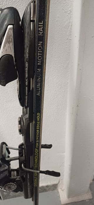 Esquís Volkl Supersport 163cm.las suelas repasadas
