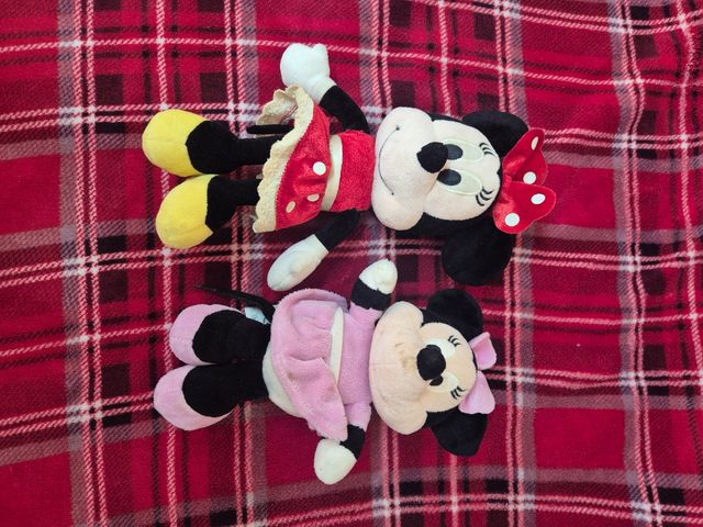 2 Peluches Minnie Mouse