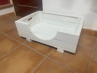CAMA DE MADERA PARA PERROS
